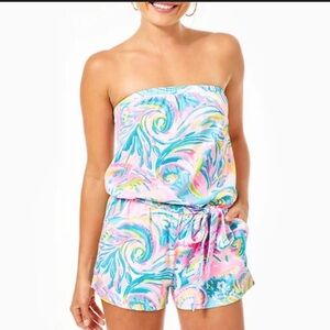 Lilly Pulitzer sz Medium  Ritz Romper in Carnivale Coral